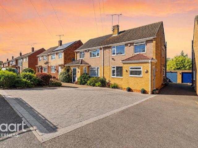 House for sale in Oad Street, Kent
