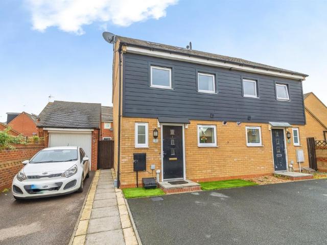 House for sale in Brooklands, Milton Keynes