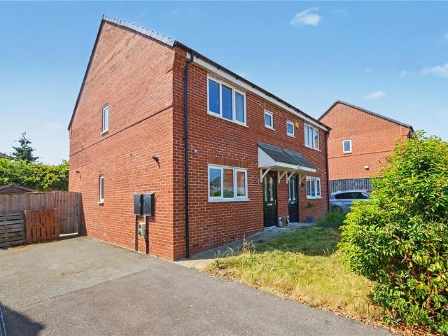 House for sale in Thorpe, West Yorkshire