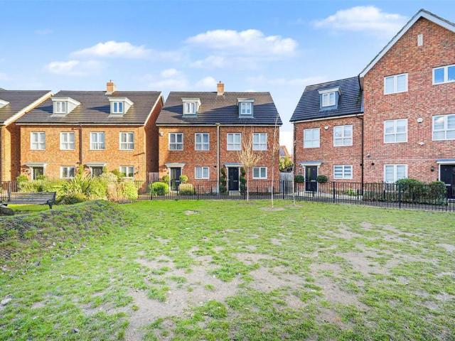 House for sale in Greater London