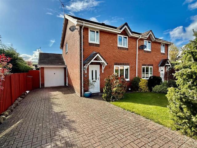 House for sale in Wern, Weston Rhyn