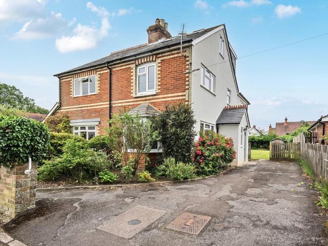 House for sale in Wrecclesham, Fole