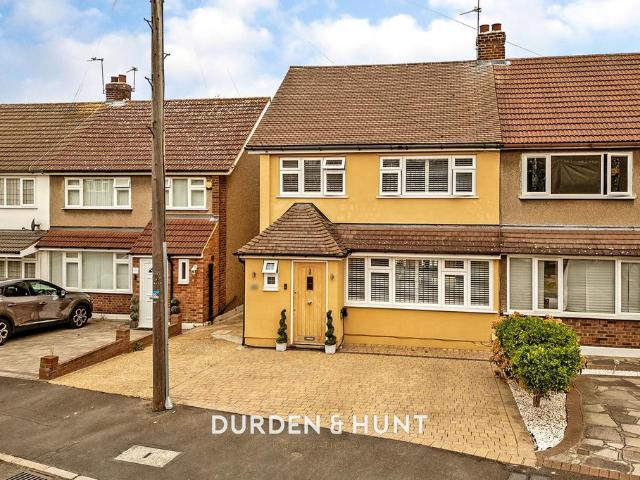 House for sale in Emerson Park, Greater London
