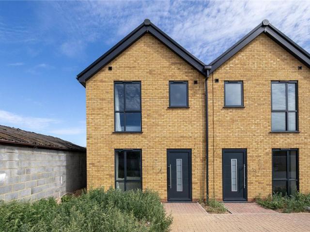 House for sale in London Borough of Hounslow, Feltham