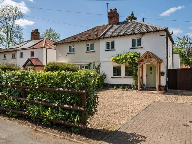 House for sale in Cranbourne, Winkfield