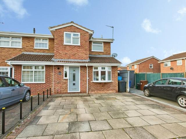 House for sale in Stretton, East Staffordshire
