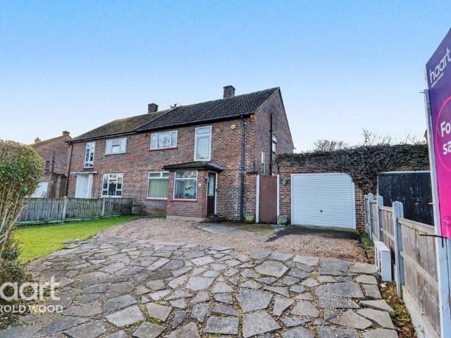 House for sale in Harold Hill, Greater London