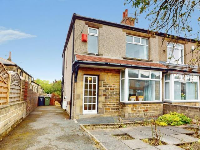 House for sale in Shelf, Calderdale