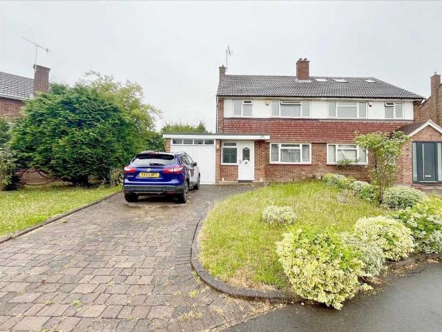 House for sale in Bushey