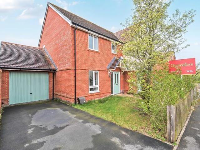 House for sale in Hounsome Fields, Priest Down