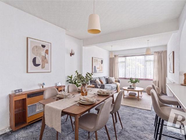 House for sale in Hornchurch, Greater London