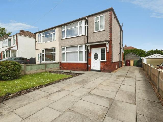 House for sale in Lee Bank, Greater Manchester