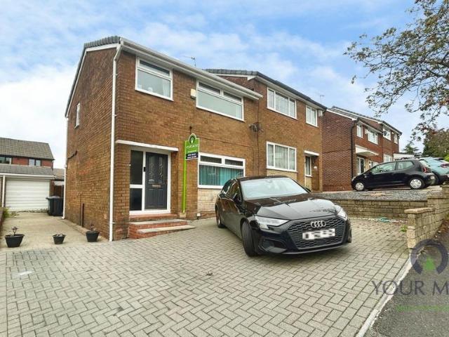 House for sale in Crompton Fold, Oldham