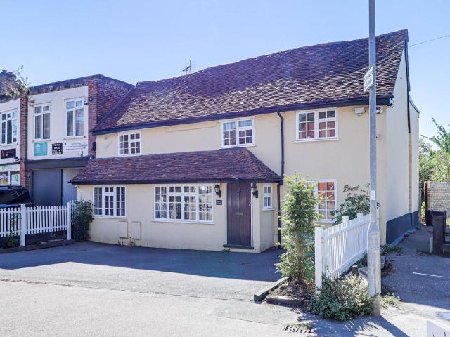 House for sale in London Colney, St Albans