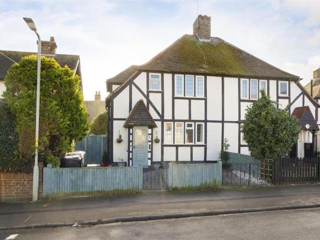 House for sale in Oxenden, The Bridge