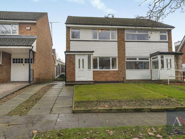 House for sale in Burnedge, Greater Manchester