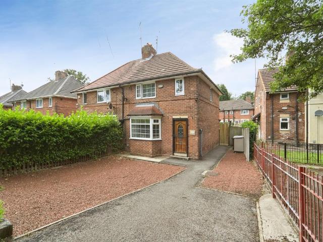 House for sale in Killingbeck, West Yorkshire