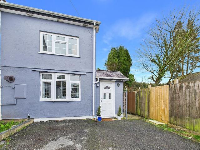 House for sale in Kilgetty, Wales