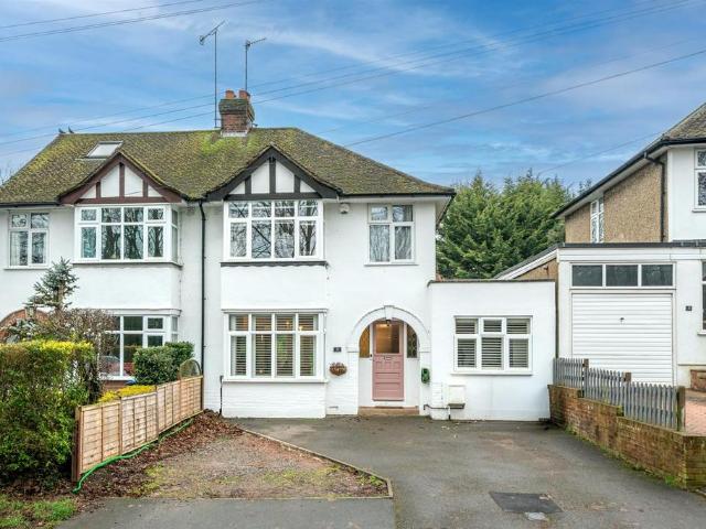 House for sale in Pouchen End, Hertfordshire