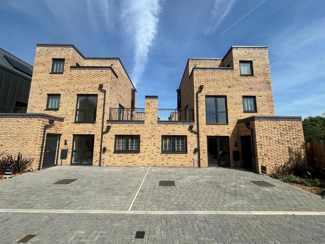 House for sale in Abbey Park, Barton In Fabis