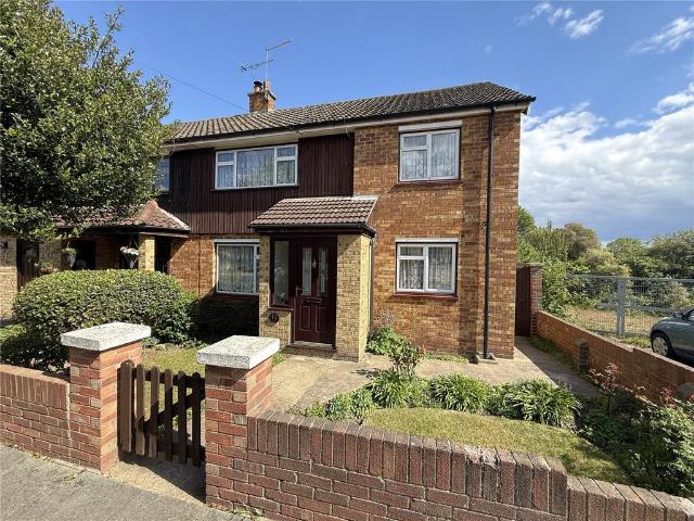 House for sale in Stanford-le-hope, Essex