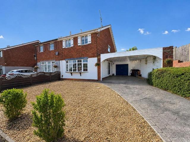House for sale in Northampton, Northamptonshire