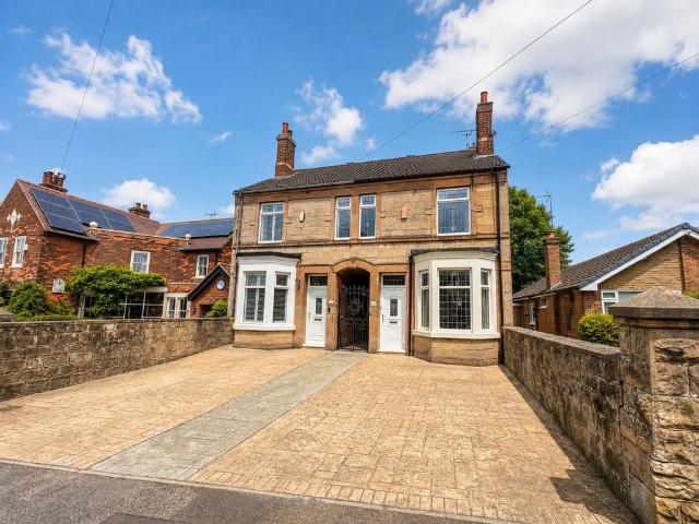 House for sale in Berry Hill, Potters Corner