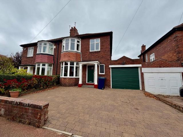 House for sale in Cowgate, Newcastle upon Tyne