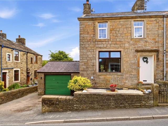 House for sale in Kelbrook and Sough, Higherford