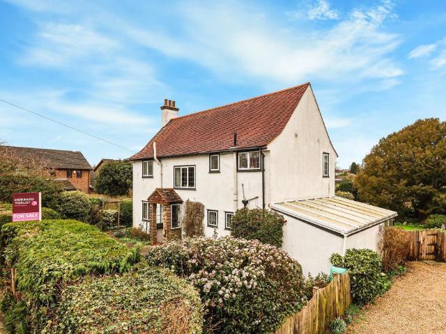 House for sale in Hillview, Surrey