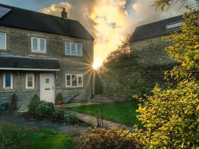 House for sale in Froggatt, East Midlands