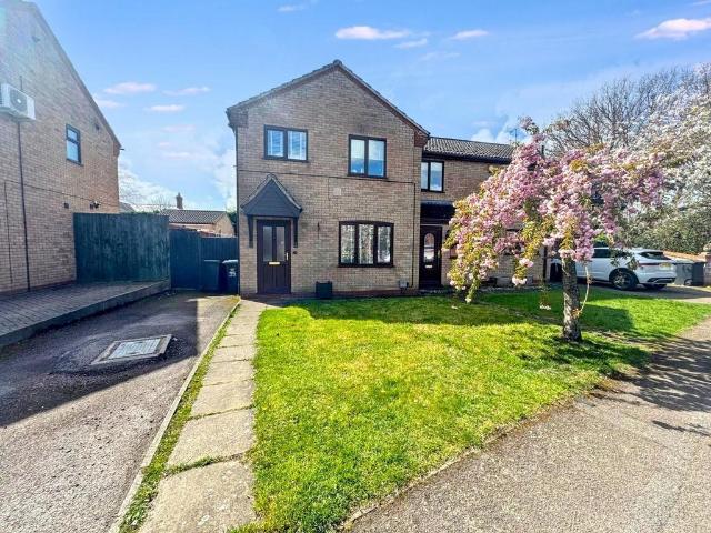 House for sale in Stanford On Avon, Leicestershire
