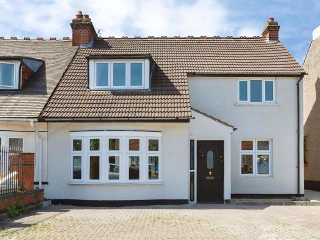 House for sale in Clayhall, Greater London