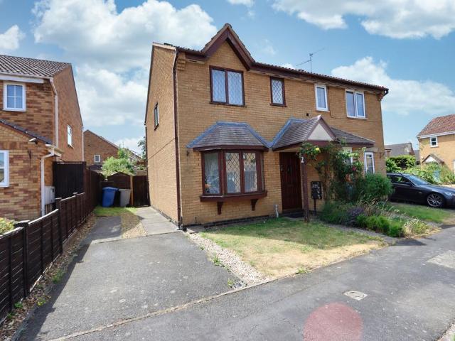 House for sale in Brambleside, Kettering