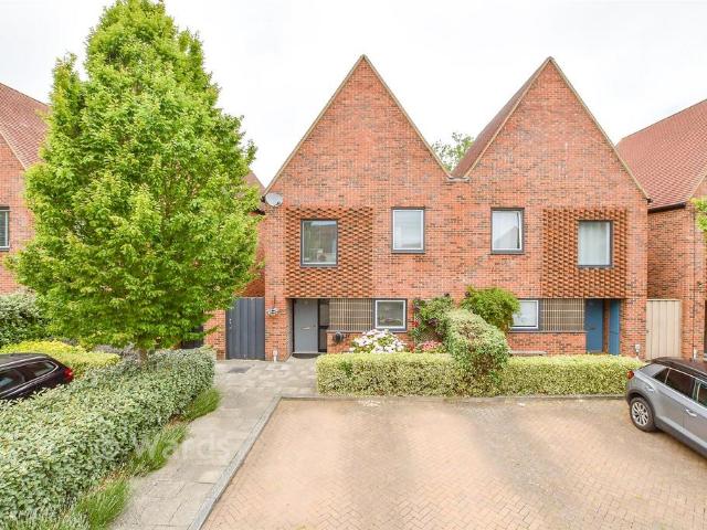 House for sale in Snodhurst, Chatham