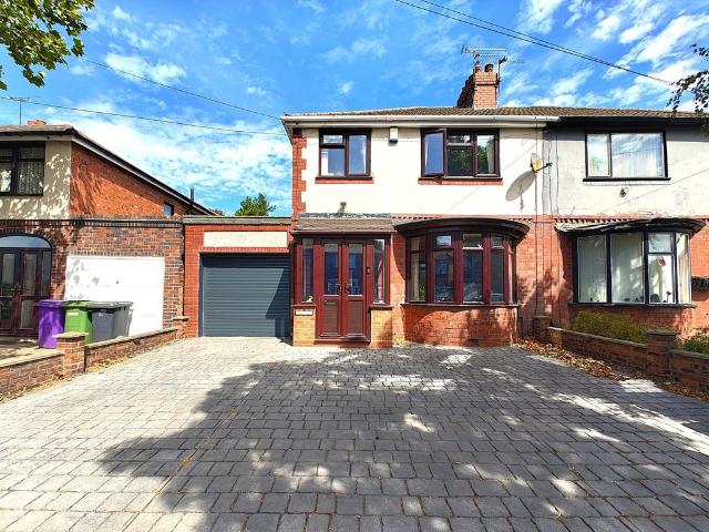 House for sale in Bilston, West Midlands
