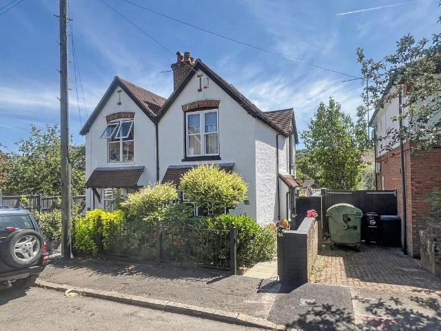 House for sale in Totteridge, Buckinghamshire