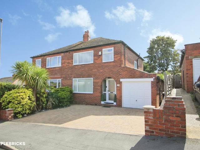 House for sale in Horbury, West Yorkshire