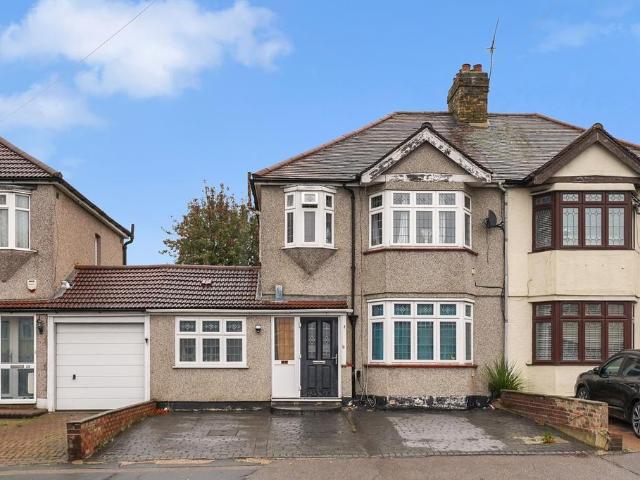 House for sale in Romford, Havering
