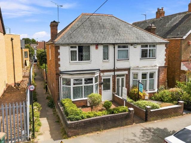 House for sale in Ball Hill, West Midlands