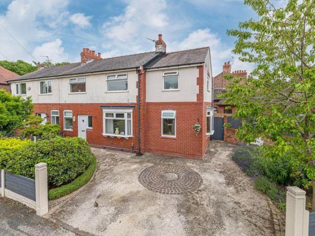 House for sale in Stockton Heath, Warrington