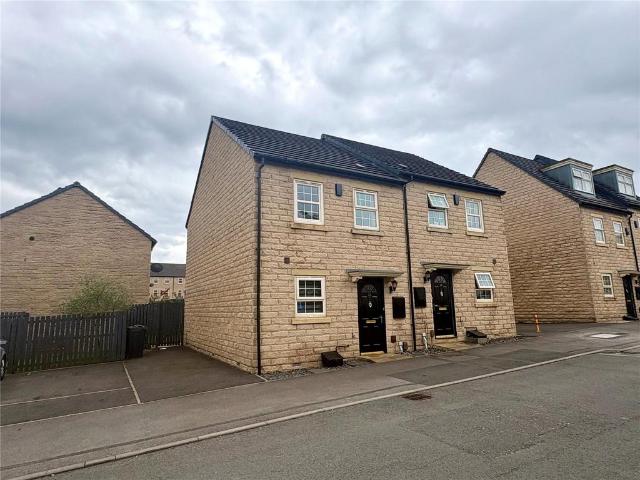 House for sale in Sheepridge, Huddersfield