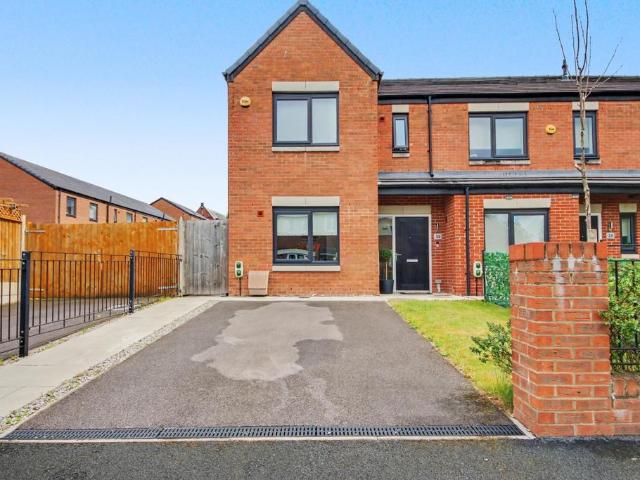House for sale in Georgia, Greater Manchester
