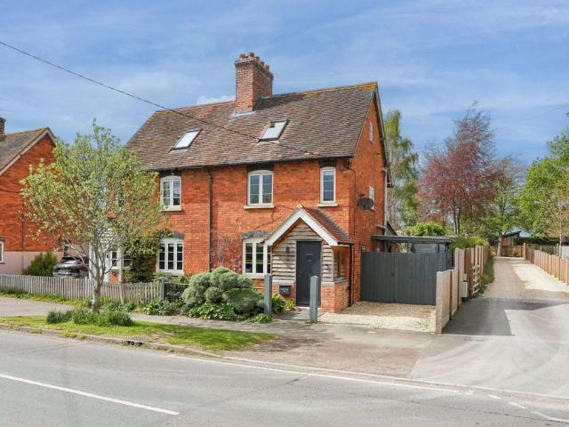 House for sale in Berrick Salome, Oxfordshire