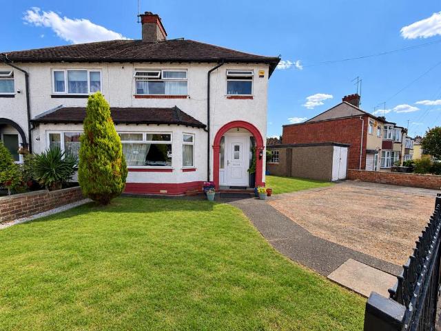 House for sale in Westone, Northampton