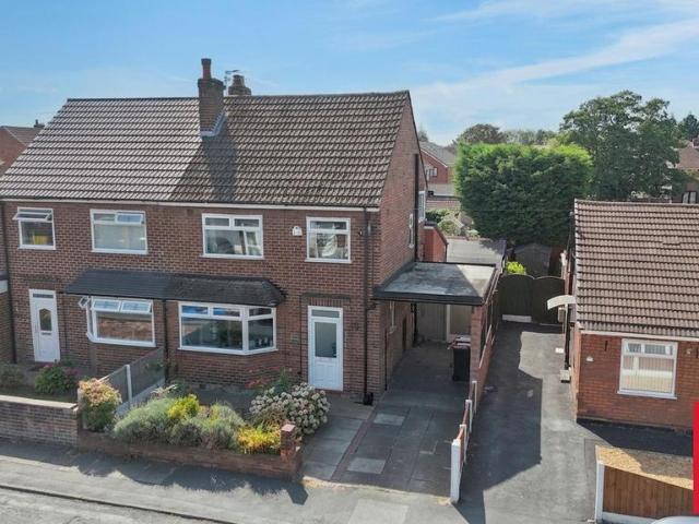 House for sale in Higher Irlam, Salford