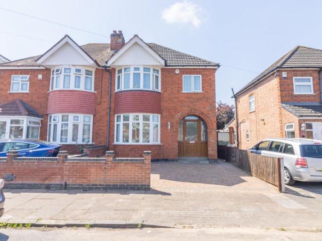 House for sale in Belgrave, Old Wharf