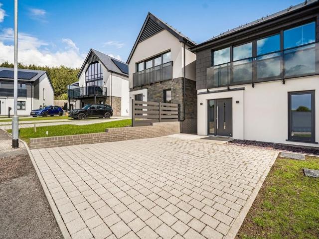 House for sale in Rassau