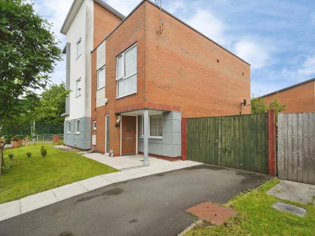 House for sale in Georgia, Greater Manchester