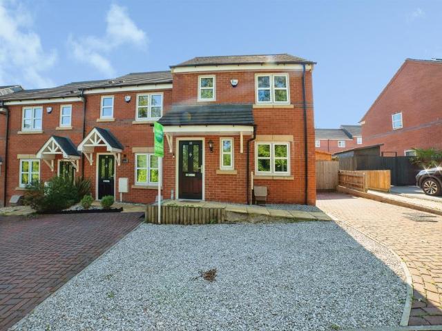 House for sale in Kedleston, East Midlands